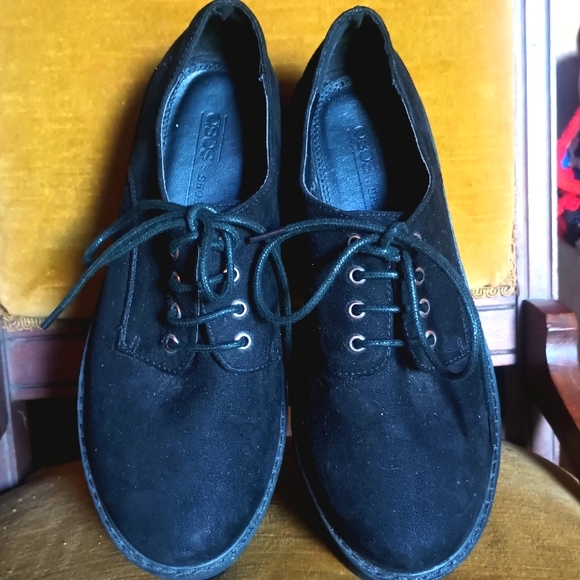 ASOS MEGA Wide Fit Lace Up Chunky Heel Shoes - Picture 5 of 7